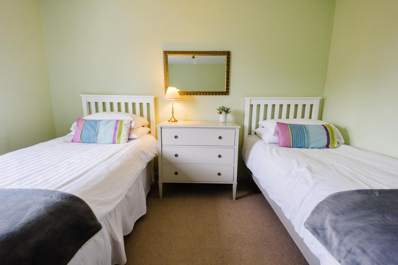 May Tree Cottage Manorbier 5 Mins From The Beach Sleeps 4 Eksteriør billede