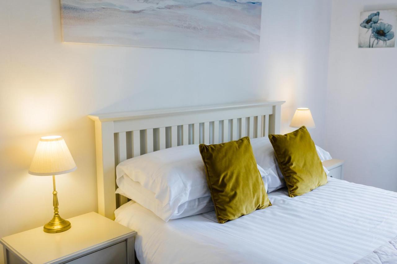 May Tree Cottage Manorbier 5 Mins From The Beach Sleeps 4 Eksteriør billede
