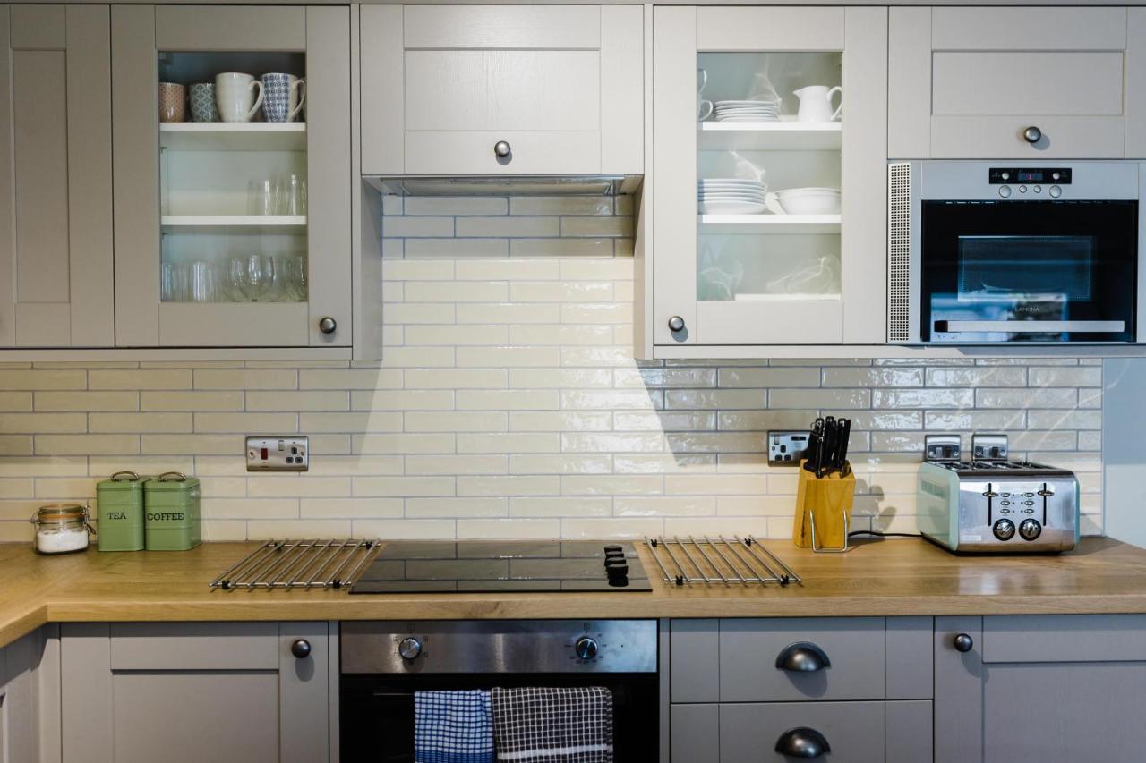 May Tree Cottage Manorbier 5 Mins From The Beach Sleeps 4 Eksteriør billede