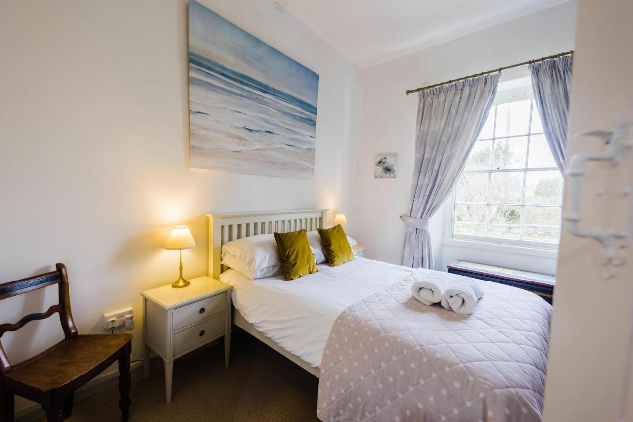 May Tree Cottage Manorbier 5 Mins From The Beach Sleeps 4 Eksteriør billede