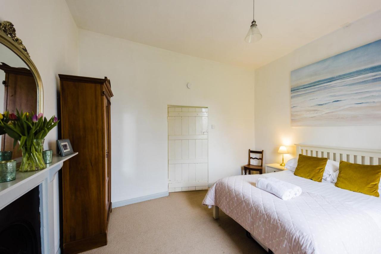 May Tree Cottage Manorbier 5 Mins From The Beach Sleeps 4 Eksteriør billede