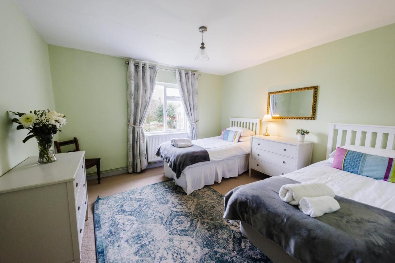 May Tree Cottage Manorbier 5 Mins From The Beach Sleeps 4 Eksteriør billede